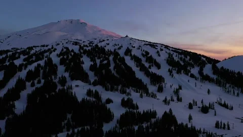 Three Sisters and Mount Bachelor, Oregon, drone video Stock Footage 285520293