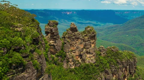 Three Sisters in the Blue Mountains, Australia Vídeos de archivo 57222506