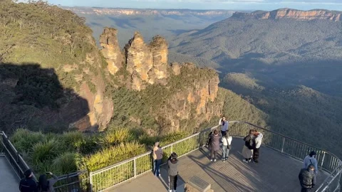 The Three Sisters in the Blue Mountains 스톡 동영상 280643389