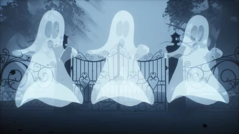 Three spooky white ghosts dancing near ornate iron gate in misty haunted Vídeo Stock 316678066