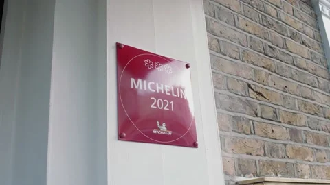 Three star michelin plaque restaurant london Vidéo 165792254