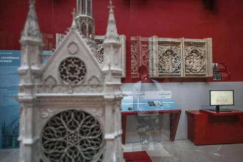 Three statues of Notre-Dame on display during European Heritage days 2020 in Par Stock Photos