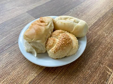 Three type of breads in a small plate 库存照片