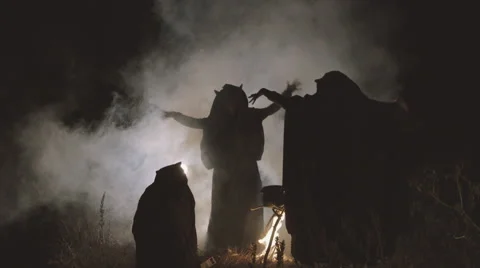 Three witches hexing Видео 59381867