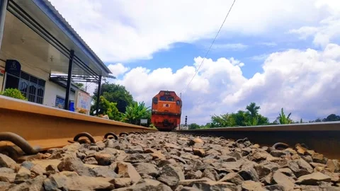 Thrill under the train (long version) with different train 動画素材 234110805