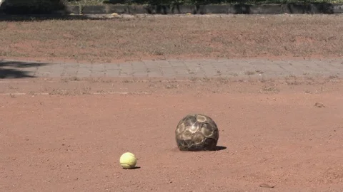 Throw The Ball to The Ground in Slowmotion 1000 fps 動画素材 94058812