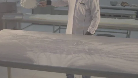 To throw flour Stock Footage 127506582