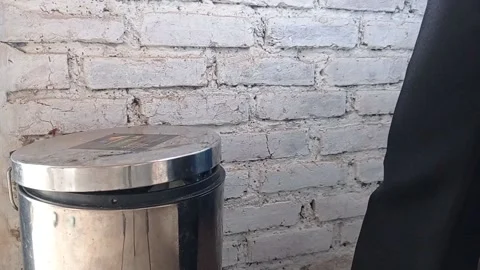 Throw garbage in its place Stock Footage 146246754