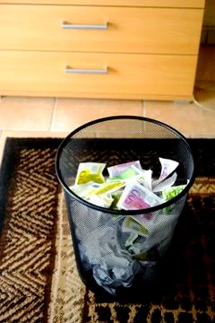 To throw its money Stock Photos