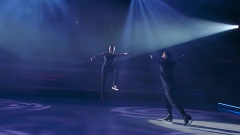 Throw phase structure in figure skating,run-up, preparation and execution of Stock Footage 180639835