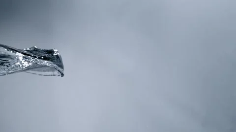 Throw  water (high speed) 스톡 동영상 186917614