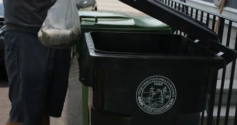 Throwing away a dead rat 스톡 동영상 203608487