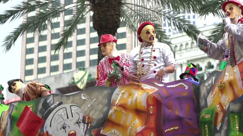 Throwing beads from Mardi Gras float slow motion Stock-Footage 36211125