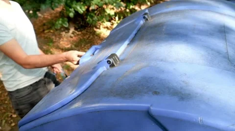 Throwing out thrash Stock Footage 41508300