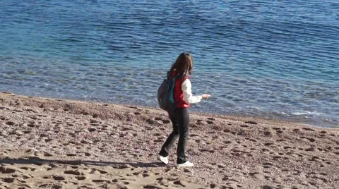 Throwing skipping stones into the water Stock Footage 45886722