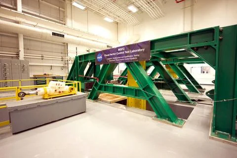 THRUST VECTOR CONTROL (TVC) TEST LAB INERTIAL LOAD SIMULATORS Copyright: x... Foto stock