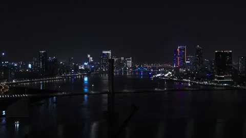 Thuan Phuoc Bridge and Da Nang city in background at night 库存影片 332806019
