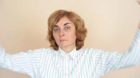 Thumbs down Stock Footage 75050613