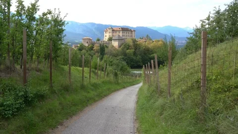 Thun Castle, Val di Non, Province of Trento, Trentino Alto Adige, Italy. 스톡 동영상 229575465