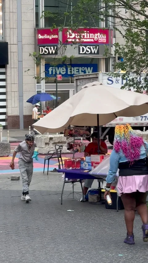 Thunder storm hits in Union Square on late afternoon in New York City. Stock Footage 314138108