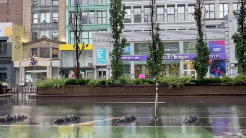 Thunder storm hits in Union Square on late afternoon in New York City. Stock Footage 314240076