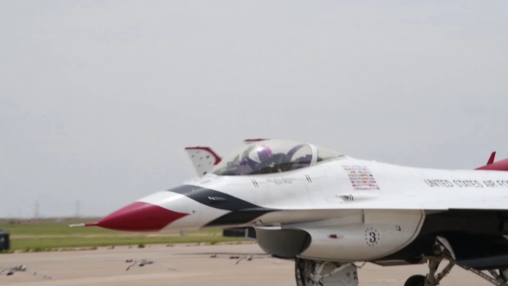 Thunderbird F 16 Taxiing At Cannon Afb Stock Video Pond5