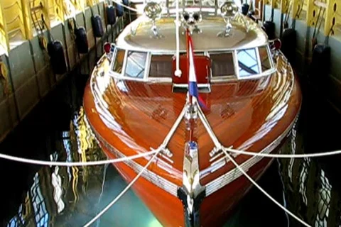 Thunderbird Yacht Bow Видео 330368