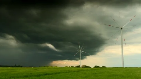 Thundercloud approaching over a wheat field Vídeo Stock 75803485