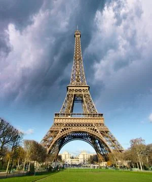 Thunderstorm over Eiffel Tower in Paris 写真素材