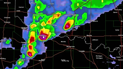 Thunderstorm with tornado warning on severe weather radar screen Video stock 153123350