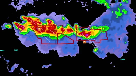 Thunderstorms with tornado warning and lightning on severe weather radar screen Vídeos de archivo 157941837