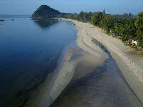 Thung Wao Lan beach, Chumphon, Thailand. Stock Footage 77284719