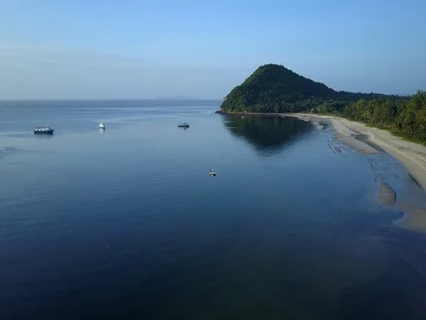 Thung Wao Lan beach, Chumphon, Thailand. Vídeos de archivo 77284739