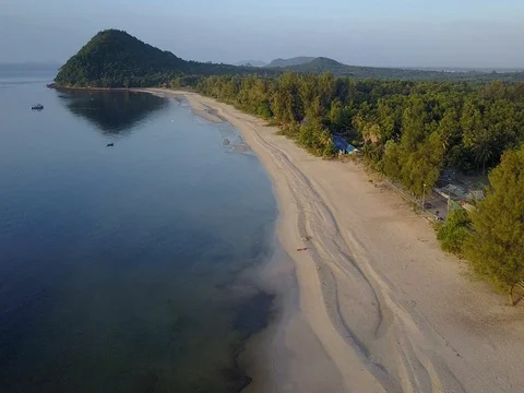 Thung Wao Lan beach, Chumphon, Thailand. Video stock 77284989