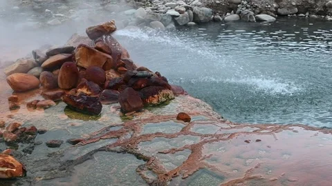 Tibet Hot Spring with Steam and Mineral Formations Vídeos de archivo 345163197