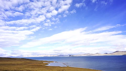 Tibet Sacred Lakes Sunset Timelapse Video stock 339780979
