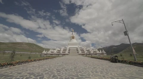 A Tibetan Temple in Tibet Video stock 68199591