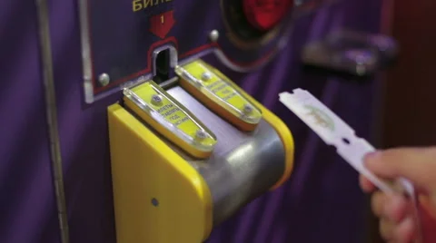 Ticket mashine close up Vidéo 64979012