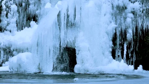 Tickling Ice Waterfall 스톡 동영상 262492680