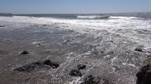 Tides and Water Receding at the Beach - Pacific Ocean - Los Angeles, California Video stock 40136604