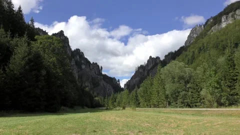 Tiesňavy 스톡 동영상 147981014