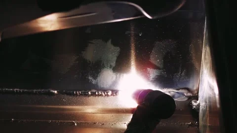 TIG semi-automatic aluminum welding by welder. Video stock 168183003
