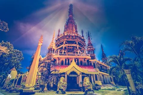 Tiger Cave Temple Wat Tham Sua. Thailand, Krabi Fotos Stock