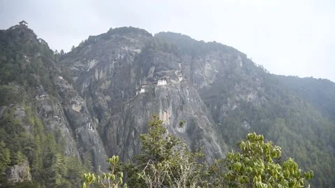Tiger Nest in Bhutan Vídeo Stock 220305021