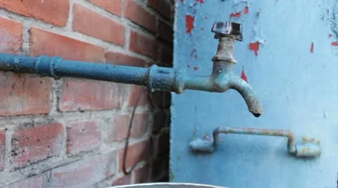 Tighten the tap water Stock Footage 11121773