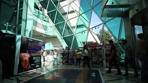 Tilt up and down shot of Park Bulvar Entrance Video stock 60653407