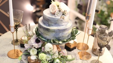 Tilt up of a beautiful wedding cake Stock Footage 61034826