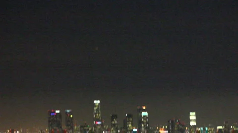 TILT DOWN TO DOWNTOWN LA AT NIGHT Video stock 5297980