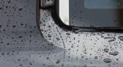 Tilt Down ECU of Water Beaded on a Black Car 4K 스톡 동영상 40515391