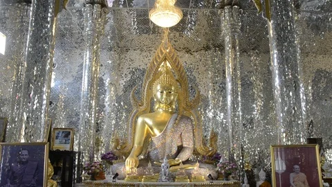 Tilt down image Buddha and glass temple. Stock-Footage 79745207